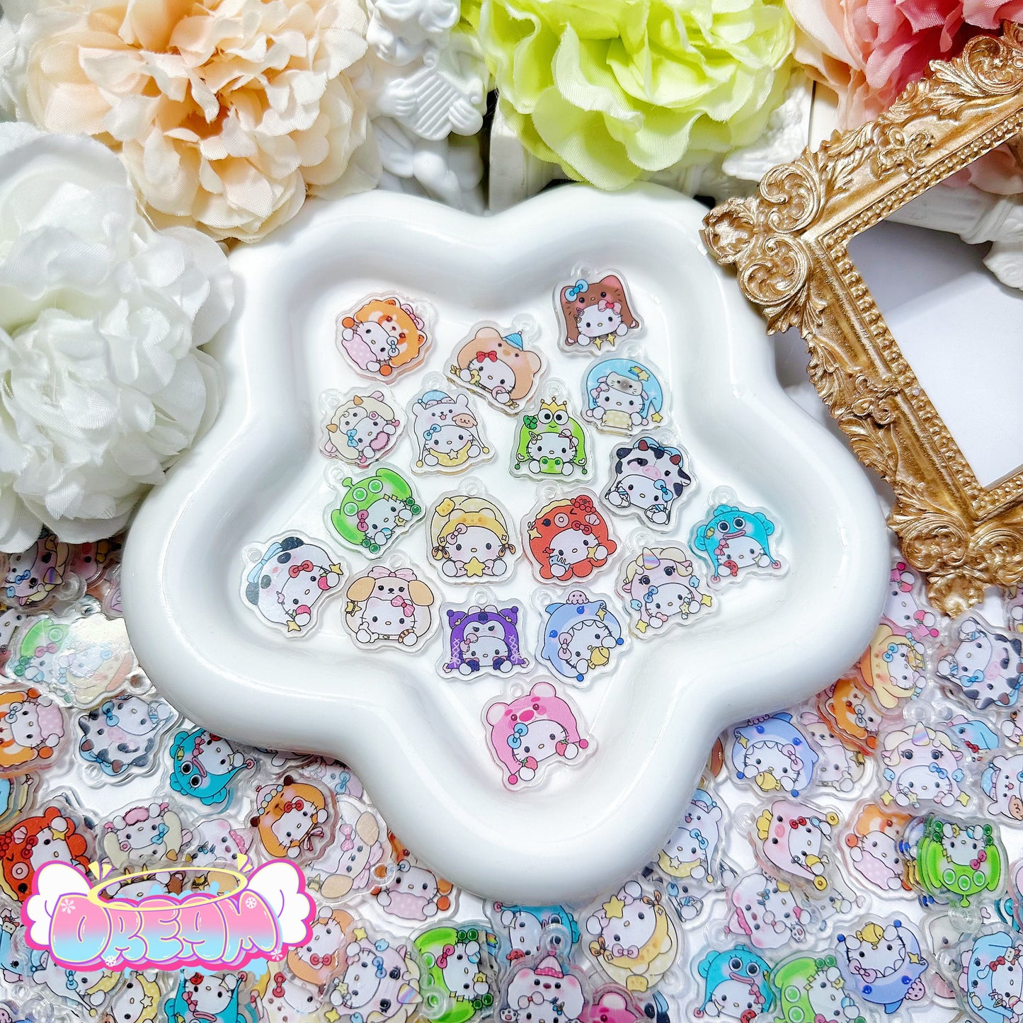 「R127」カン付きkitty  -  2cmシャカシャカ チビアクリル（ランダムパターン）