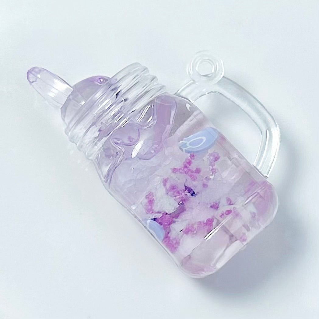 「S042」うさぎ 飲みもの ジュース かんつき 3×5cm（夜光）