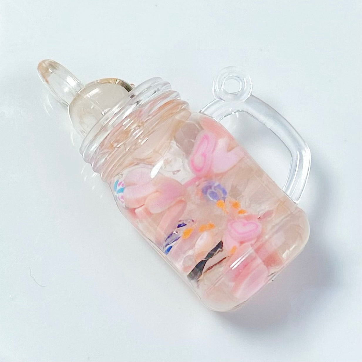 「S042」うさぎ 飲みもの ジュース かんつき 3×5cm（夜光）