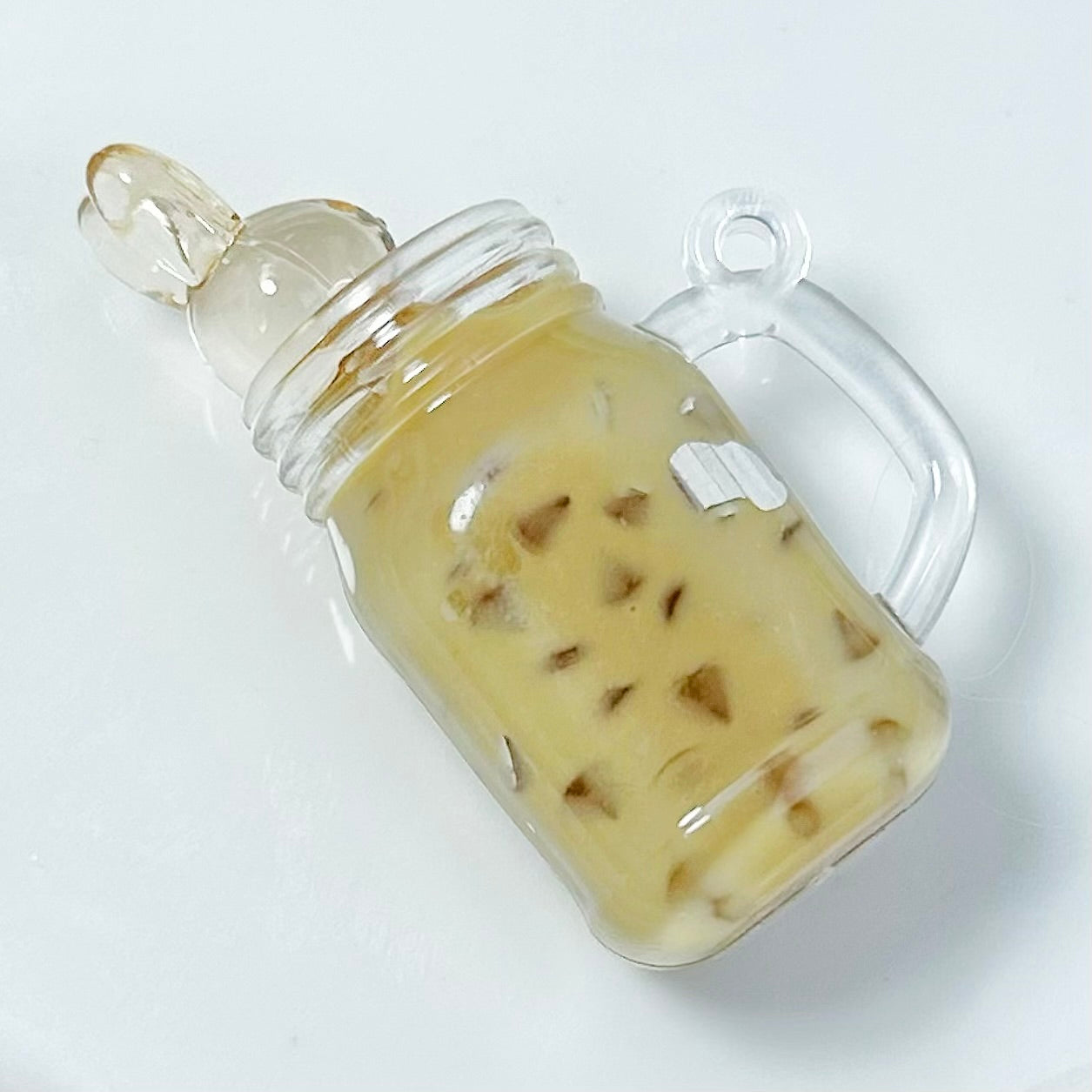 「S043」うさぎ  タピオカ かんつき カワイイ 3×5cm（夜光）