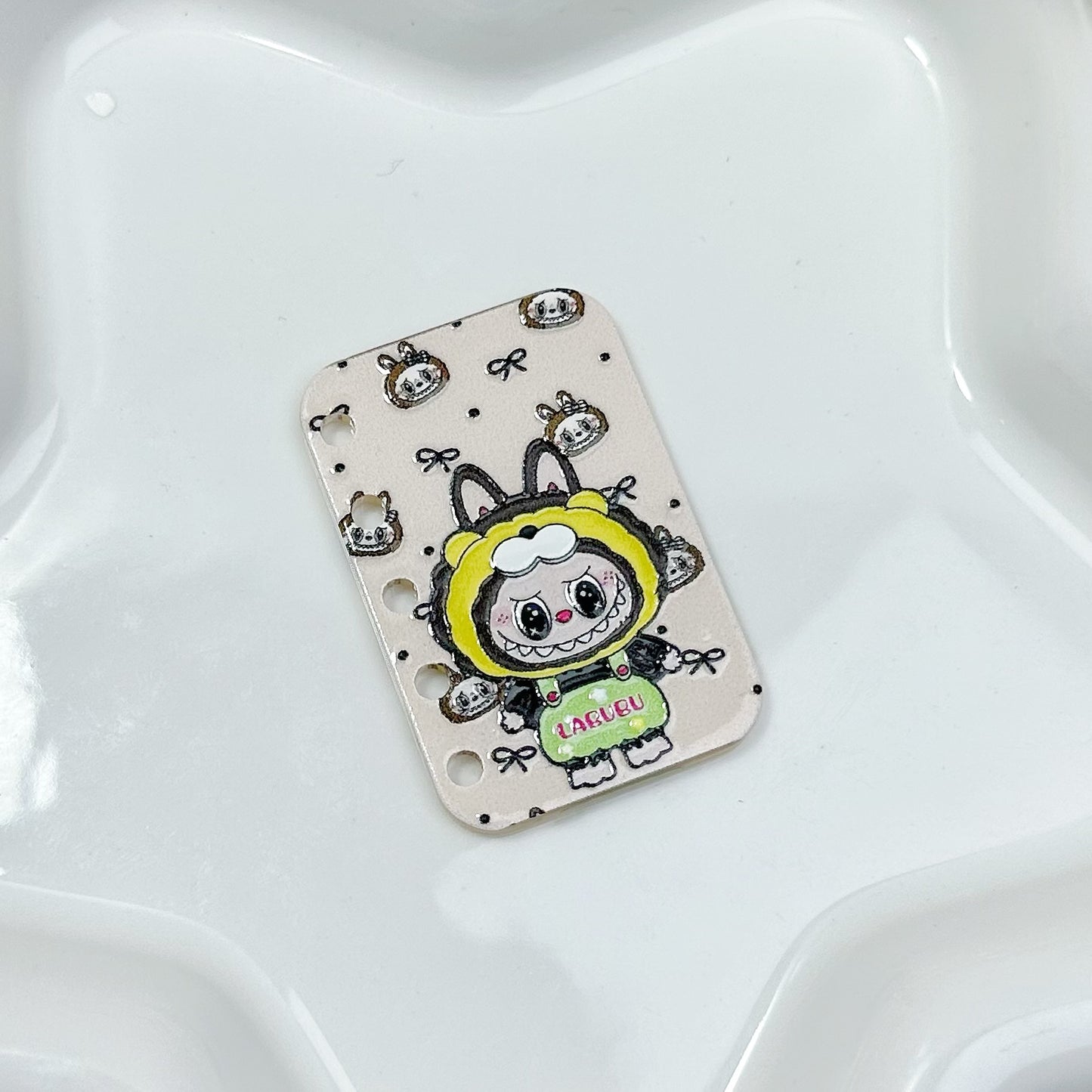 「S051」らぶぶ ラブブ  ミニ本  片面立体的  4cm×2.7cm