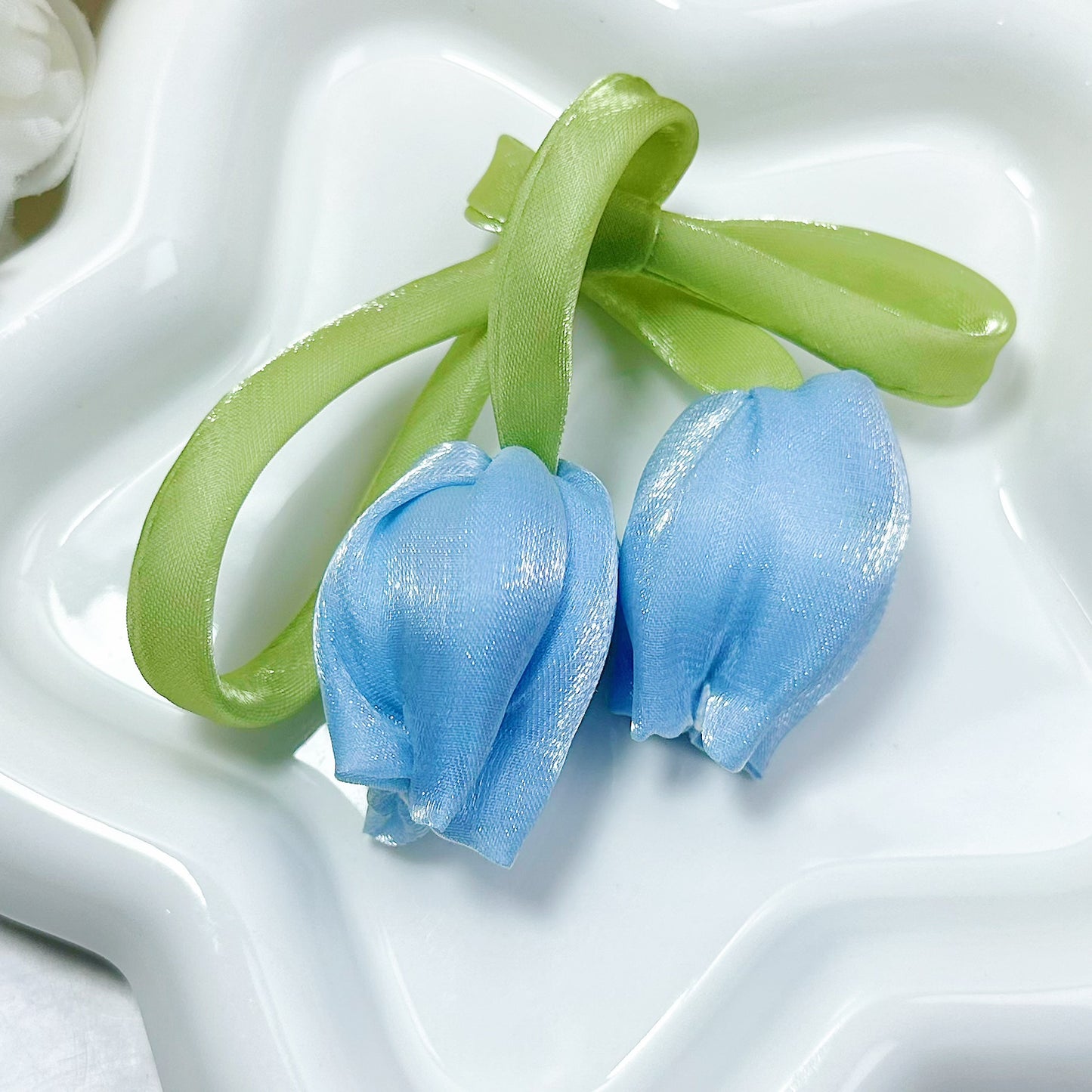 「X051」ふんわり花つぼみリボン お花が咲く前 ホワイト ピンクパープル ブルー（全4色・1点販売）