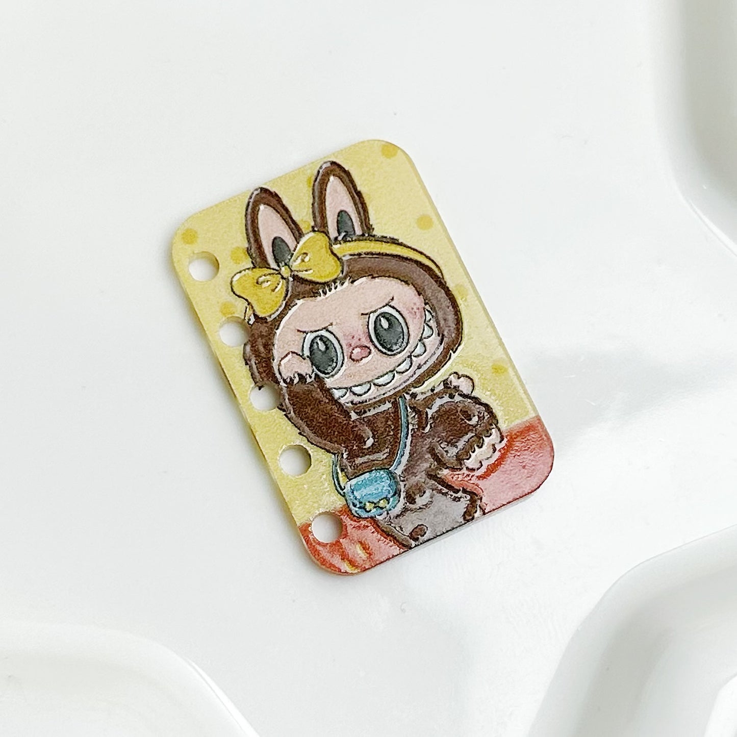 「S060」ラブブ ミニブック 穴あり    4cm×2.7cm